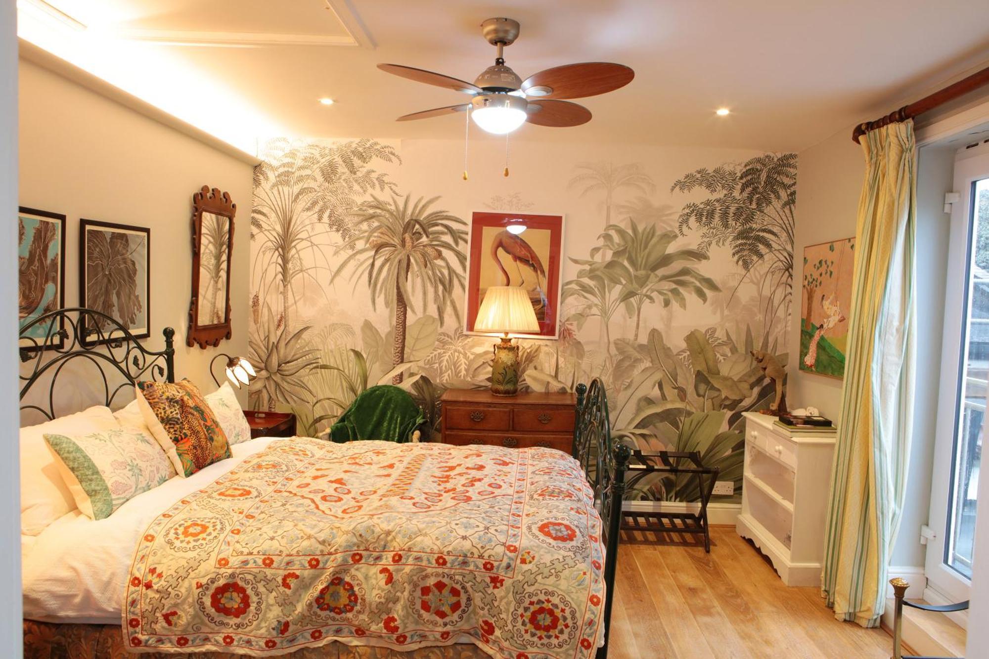 Luxor House Guest house London